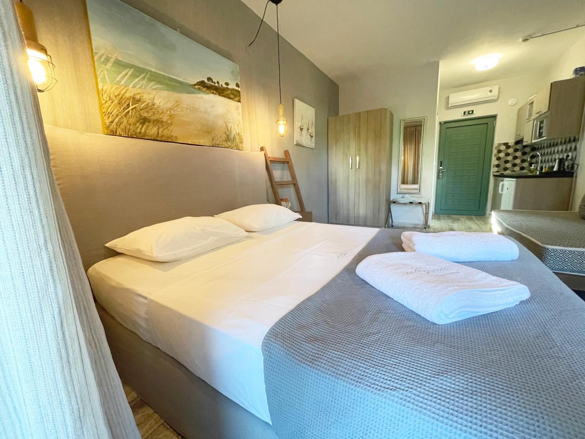 Alegria Suites Nikíti Kültér fotó